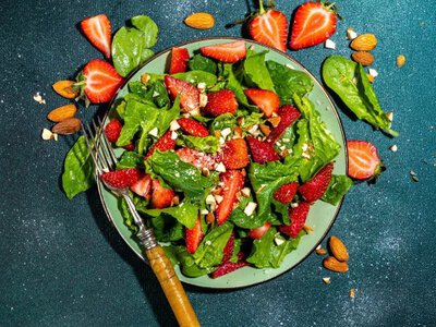 Летние салаты: вкусные и полезные рецепты