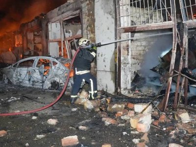 Ночная атака дронов на Одессу: вспыхнули пожары, есть погибший (фото)