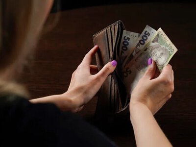 Одна куртка подростку на 3 года и два платья для женщины на 7 лет: Гетманцев о прожиточном минимуме