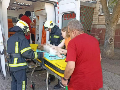 В Покрове двухлетняя девочка выжила после падения из окна многоэтажки
