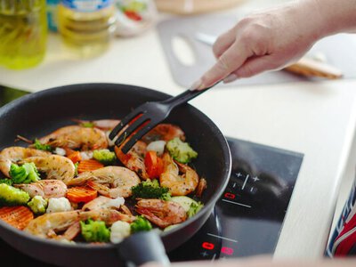 Одна сковорода — и ужин готов: легко, вкусно, быстро