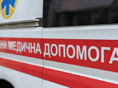 Ребенок без сознания: в Одессе скорая не могла доехать из-за припаркованных машин