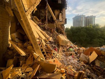 Одесса после ночной атаки: разрушения, пожары и спасательные операции (фото)