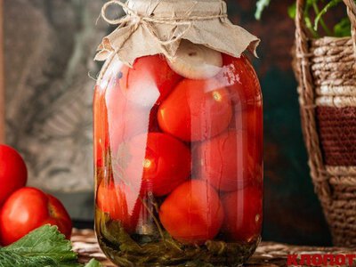 Целые помидоры в банках - открываем кулинарный секрет безупречности!