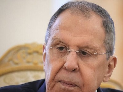 Лавров приехал на Аляску в свитшоте с надписью СССР – росСМИ