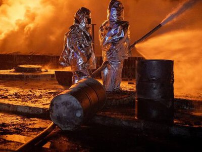 Мощный пожар в пригороде Одессы после атаки дронов: жертв удалось избежать