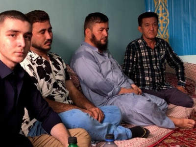 «Заберите нас на родину!» Бежавшие в Пакистан афганские казахи просят не выдавать их талибам