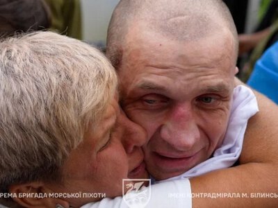 Была на всех обменах: история николаевского морпеха, которого три года из плена ждала мама (видео)