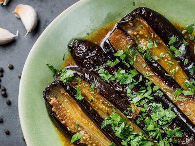 К мясу и рыбе. Рецепт жареных баклажанов на зиму