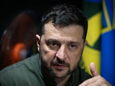 Зеленский упрекнул партнеров, которые обнимались и жали руку путину