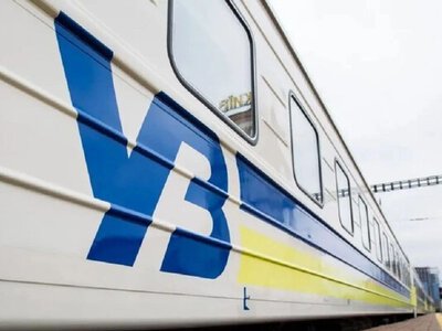 Россияне ударили по железнодорожной инфраструктуре в Донецкой области: поезда задерживаются