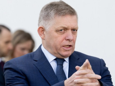 Фицо заявил, что Путин готов встретиться с Зеленским за пределами Москвы