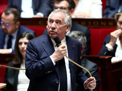 Правительству Франции вынесен вотум недоверия