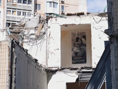 В Одессе восстанавливают разрушенную дроном девятиэтажку, где пришлось снести 18 квартир