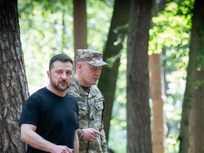 Зеленский анонсировал тяжелые решения в связи с ситуацией на фронте