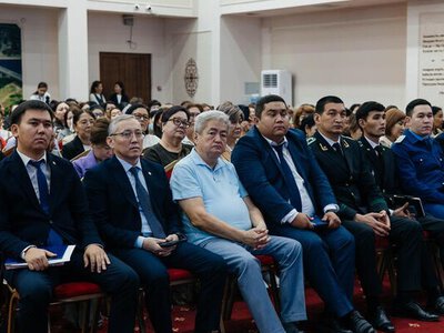 300 атырауских специалистов сферы образования приняли участие в антикоррупционном форуме