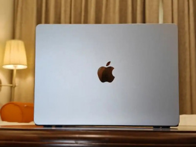 Всплыли детали будущего обновления MacBook с чипом M5 и новым дисплеем