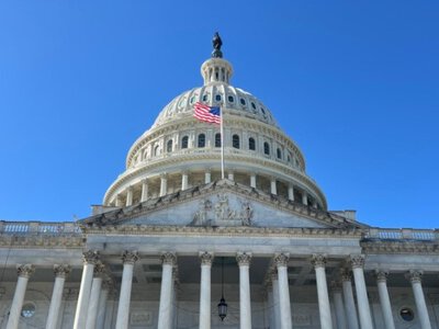 США вступили в режим шатдауна: федеральное правительство США приостановило работу