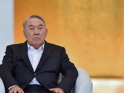 Образ Назарбаева в казахстанских учебниках истории: что писали до Кровавого января и после