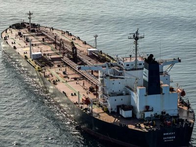 Задержанный во Франции танкер Boracay продолжил плавание, несмотря на подозрения в связях с теневым флотом РФ – DW
