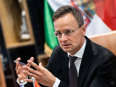 Глава МИД Венгрии обвинил Туска в защите террористов из-за его высказываний о Северных потоках