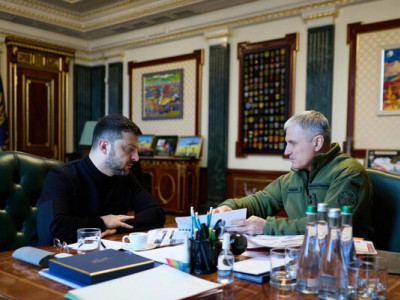 Санкции против рф, поставки в россию компонентов для оружия и планы кремля: Зеленский получил доклад главы СВР перед визитом в США