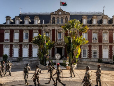 Власть в Мадагаскаре взяли военные во главе с полковником Рандрианириной