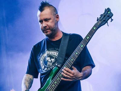 Умер бас-гитарист легендарной группы Limp Bizkit: что известно о Сэме Риверсе