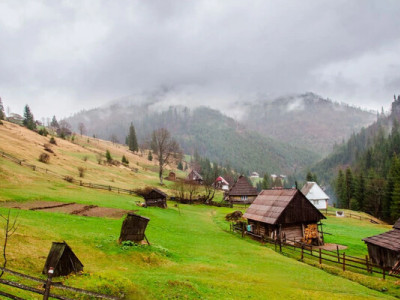Названы лучшие туристические села мира: в список попали два украинских