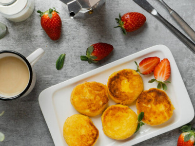 Идеальные сырники с изюмом: как приготовить их в духовке