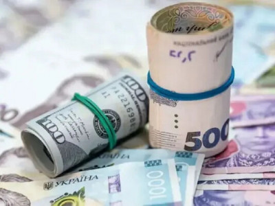 НБУ улучшил прогноз международных резервов в ожидании репарационного займа за счет активов РФ