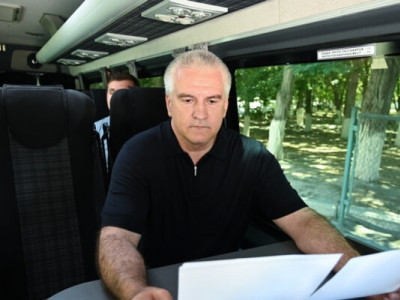 Подконтрольный РФ глава Крыма Сергей Аксенов анонсировал снятие лимитов на продажу топлива