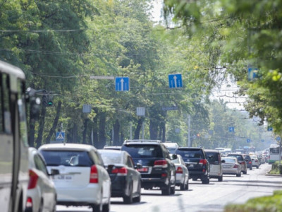 Бишкекский транспортный коллапс: почему город вязнет в пробках и зачем ему предлагают «рецепты» Алматы?