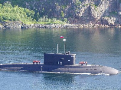 Российская подводная лодка села на мель