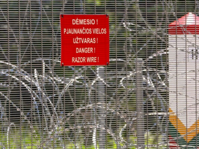 Литва снова закрыла границу с Беларусью из-за метеошара с контрабандой