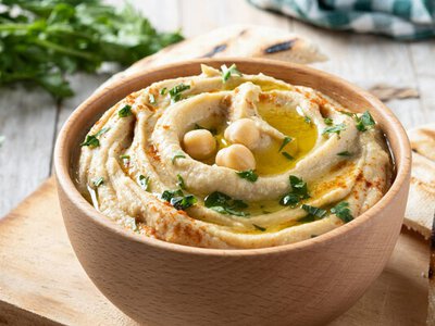 Нут, лимон и немного магии: рецепт домашнего хумуса, который всегда удается