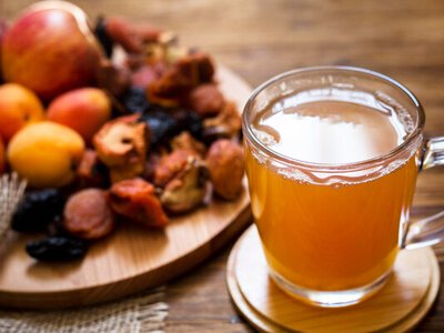 Компот по-домашнему: золотой напиток из сушеных яблок и груш