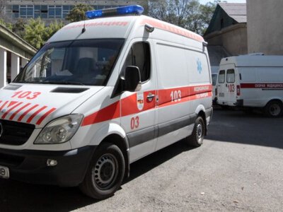 В Бишкеке более 50 детей отравились в школьной столовой