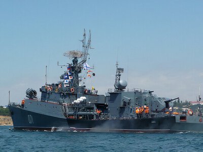 В Севастополе загорелся российский малый противолодочный корабль – Крымский ветер 