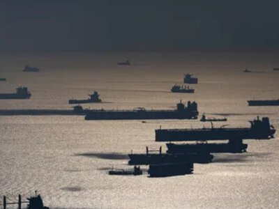 Удар по Туапсе: после атаки ВСУ в море зафиксирована утечка нефти на несколько километров