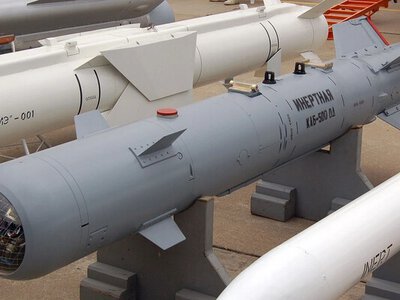 россияне используют реактивные планеры на авиабомбах для ударов по тылам Украины - FT