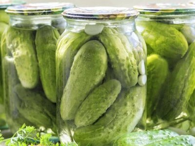 Просто добавьте мед: рецепт невероятно вкусных малосольных огурцов