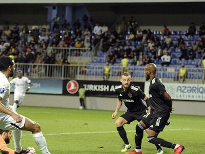 Хет-трики и дубли в азербайджанском дерби: у Карабаха преимущество