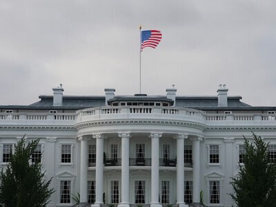 Экспорт оружия из США заморожен из-за шатдауна, а ракеты и системы HIMARS могли пойти Украине