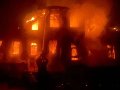 Атака российских БПЛА на Днепропетровщину 10 ноября: загорелись храм, банк и жилой дом