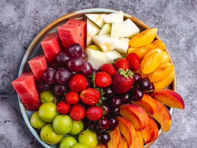 Эти фрукты чаще всего возделывают пестицидами: с чем надо быть осторожными