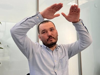 «Мне сообщили: день-два, и меня арестуют». Акылбек Муратбай — об отъезде из Алматы, своих планах и судьбе Каракалпакстана