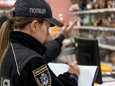 Школьница попала в больницу с алкоотравлением в Южноукраинске: наказали продавца, родителей и подругу