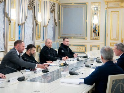 Зеленский встретился с делегацией Пентагона. Посольство США заявило: Ситуация складывается в пользу мира 