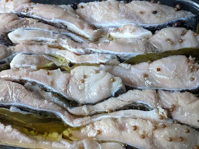 Вкуснейший маринованный толстолобик: он затмит и скумбрию, и селедку – лучший рецепт